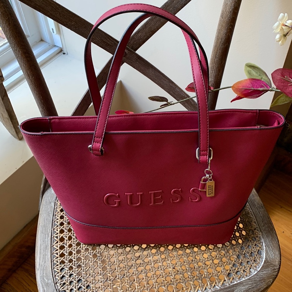 Guess Handbags in excellent condition